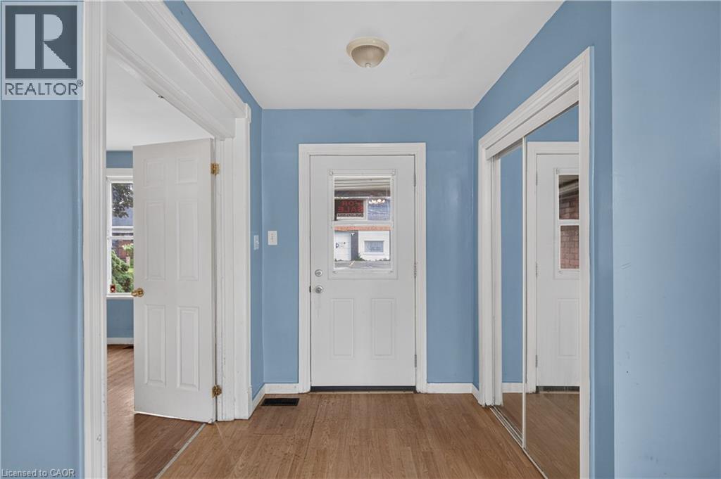 250 Murray Street Property Photo 4