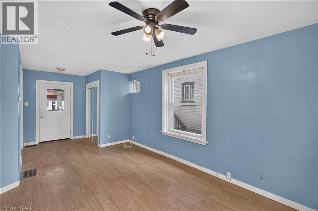 250 Murray Street Property Photo 7