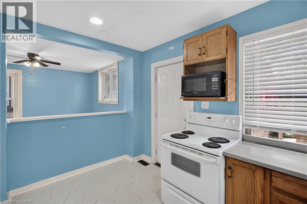 250 Murray Street Property Photo 10