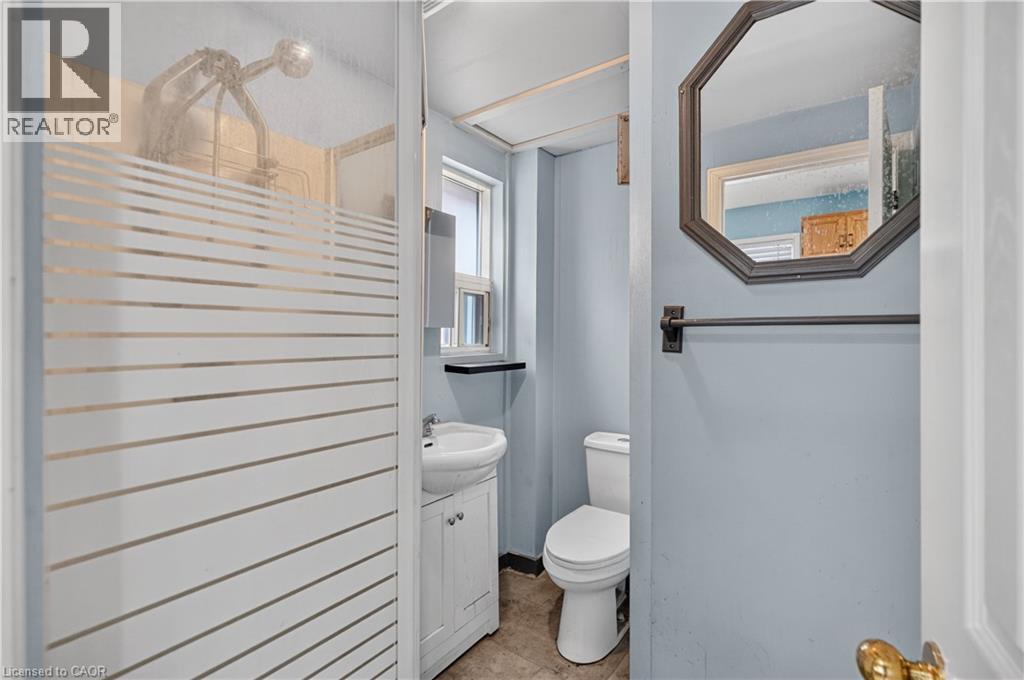 250 Murray Street Property Photo 11