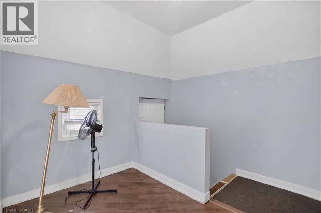 250 Murray Street Property Photo 14