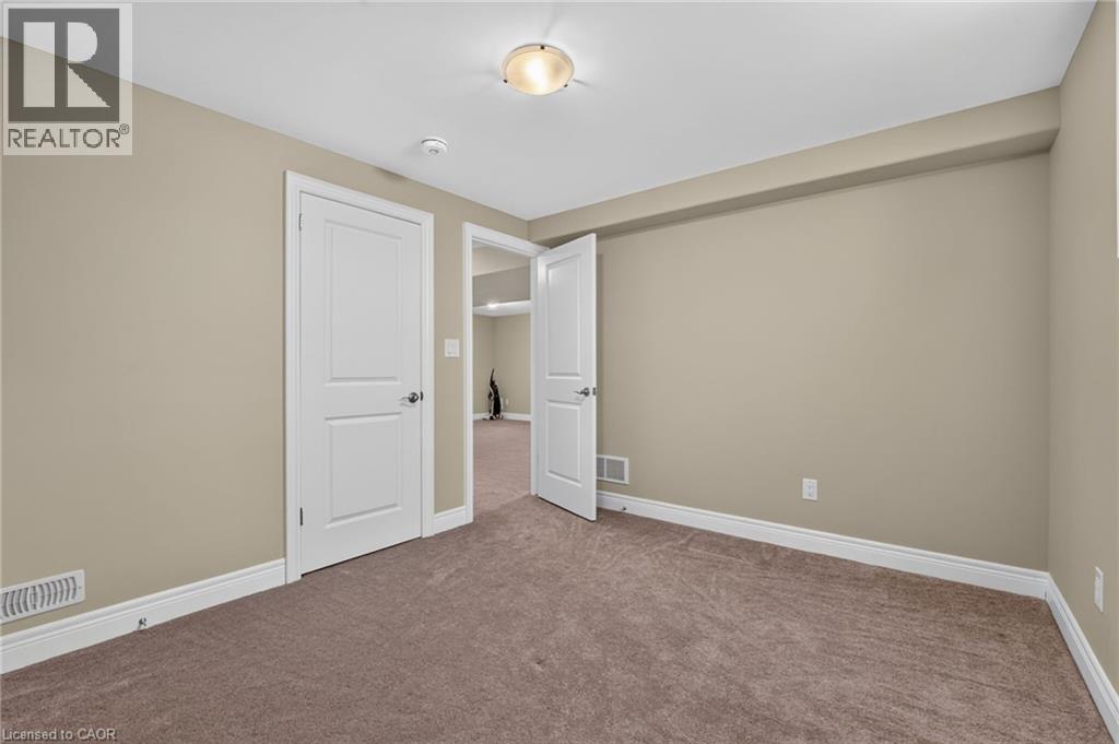 25 Richard Crescent Property Photo 29