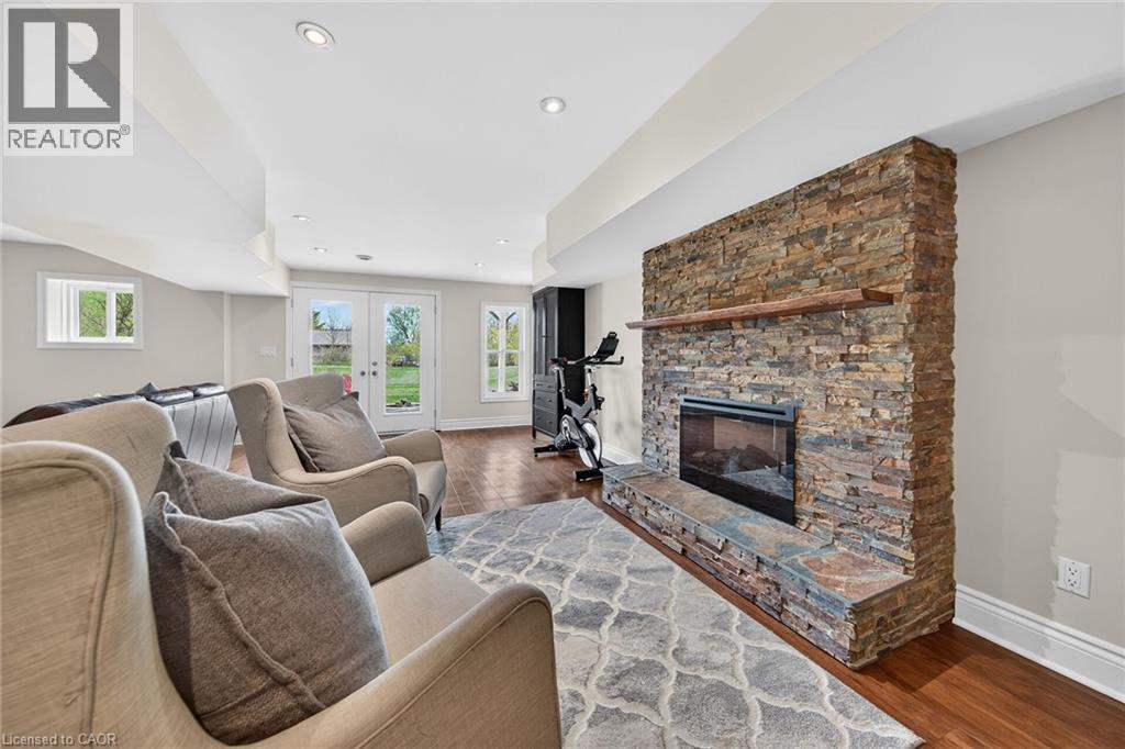 20 Haldimand Trail Property Photo 32