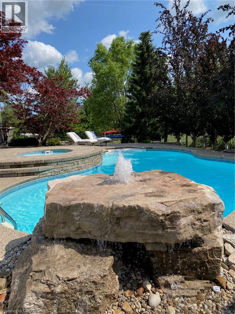 20 Haldimand Trail Property Photo 42