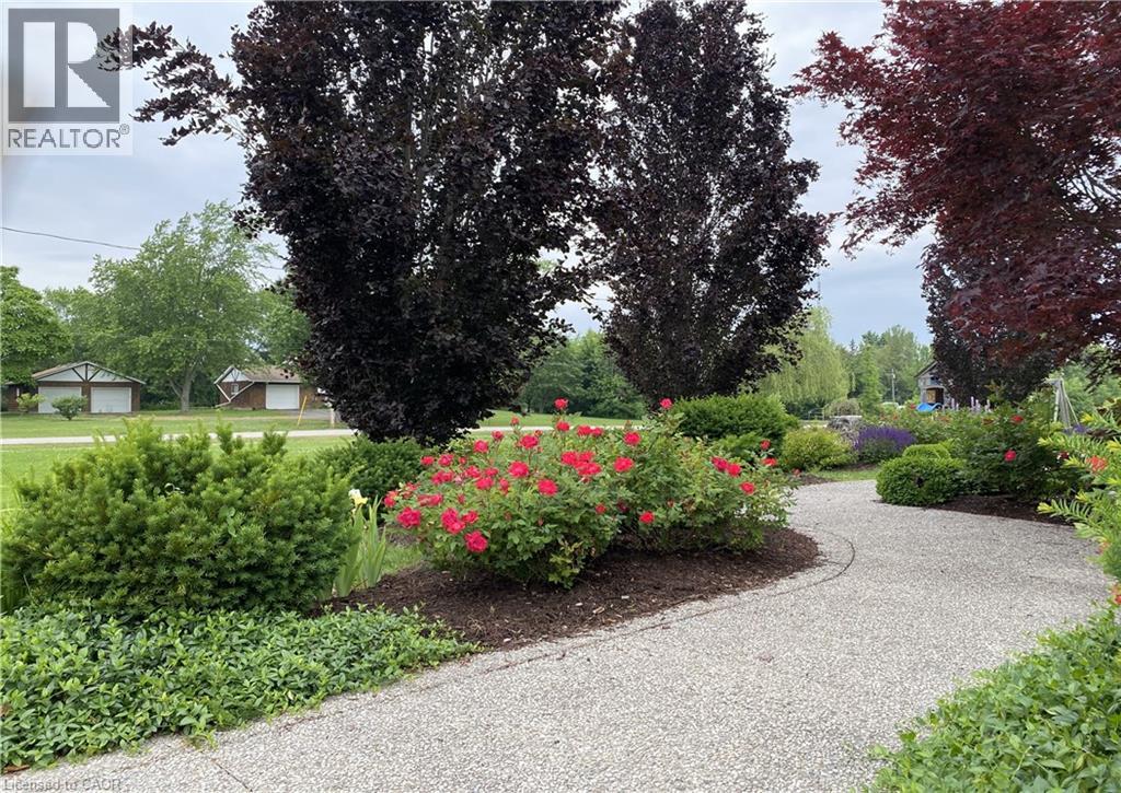 20 Haldimand Trail Property Photo 44