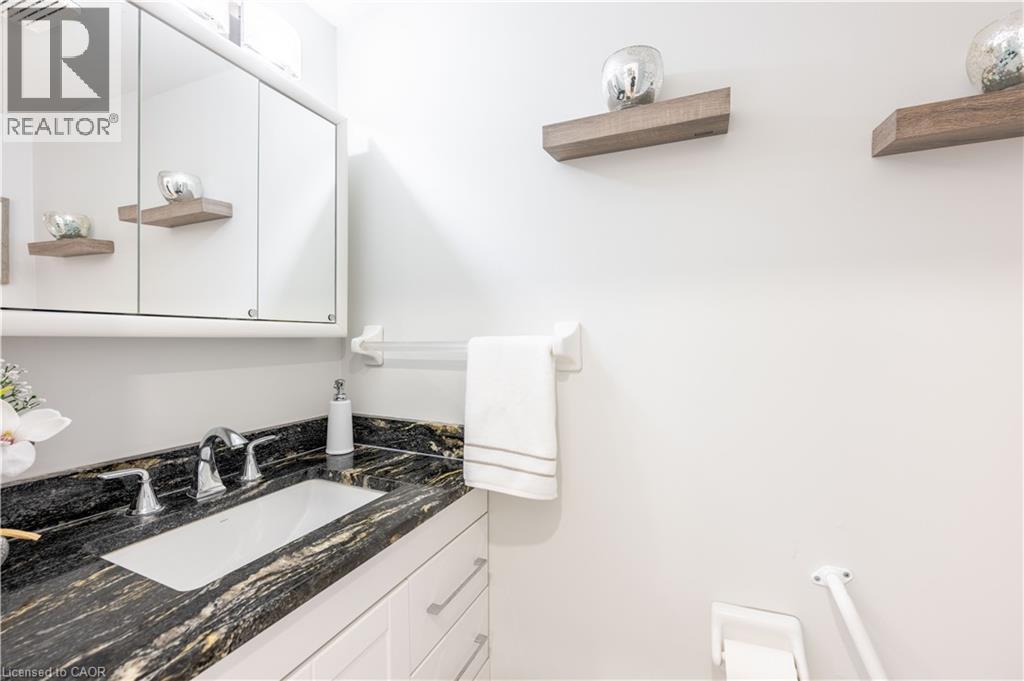 185 Highland Crescent Unit# 2 Property Photo 6