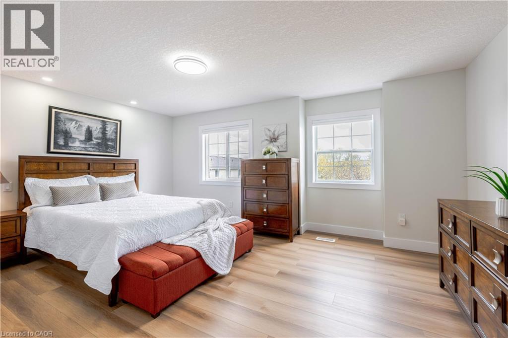 185 Highland Crescent Unit# 2 Property Photo 16
