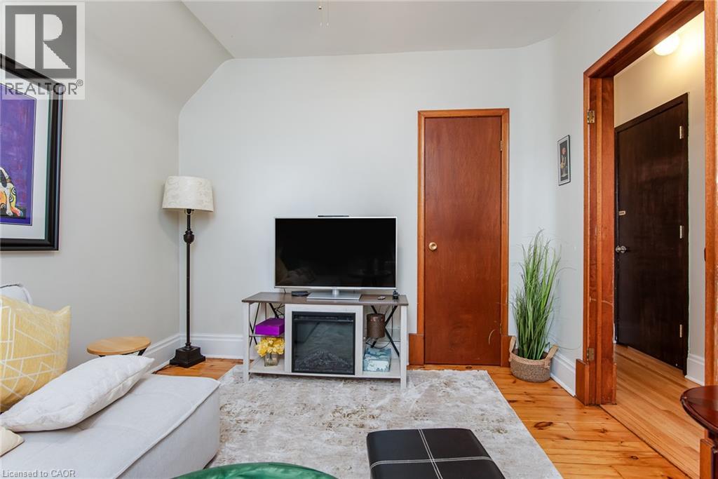 32 Samuel Street Property Photo 34