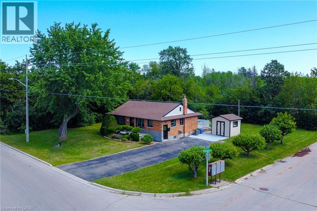 220 Winona Road Property Photo 4