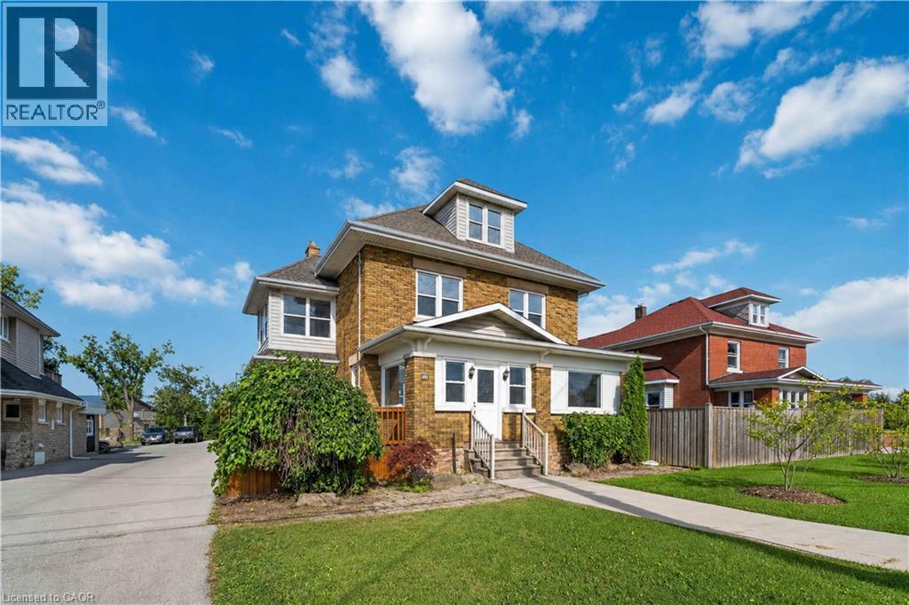 197 Griffin Street N Property Photo 2