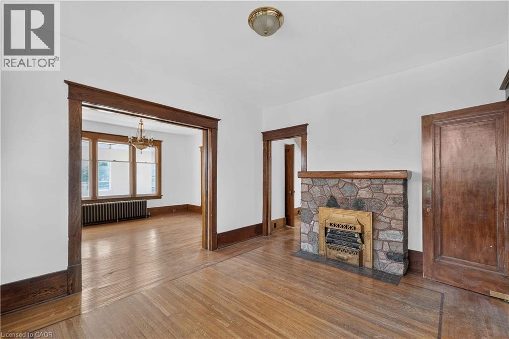 197 Griffin Street N Property Photo 18