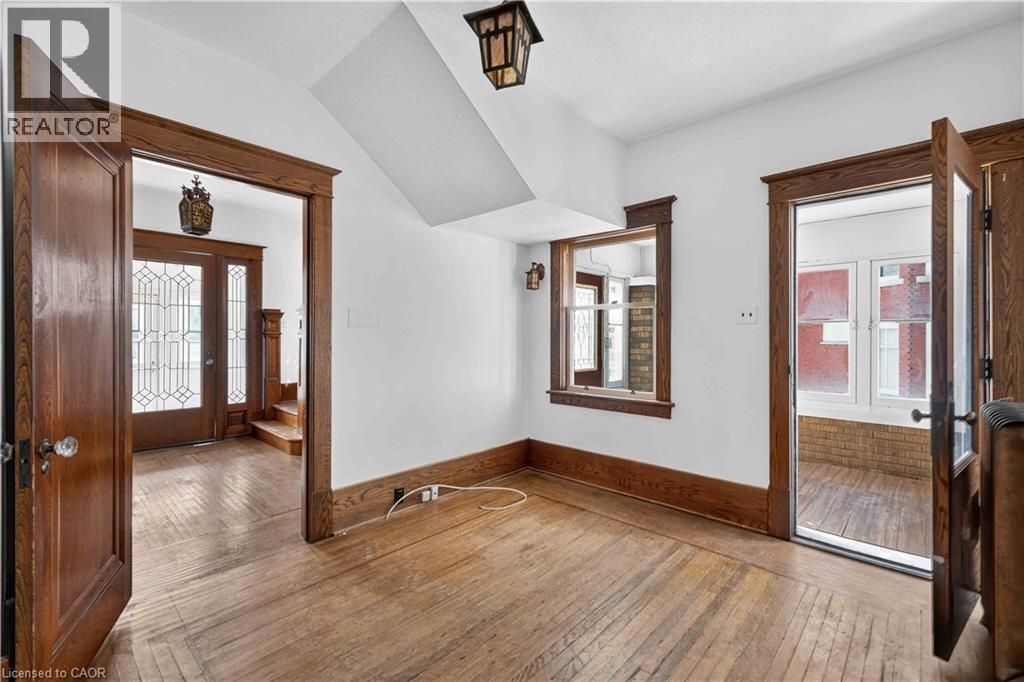 197 Griffin Street N Property Photo 20