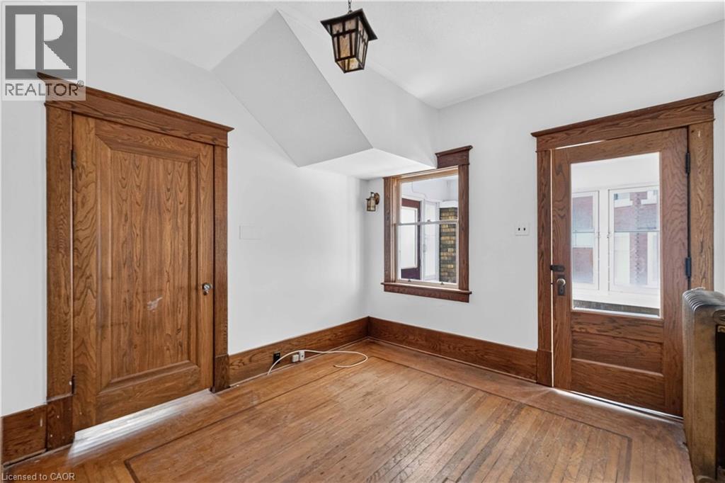 197 Griffin Street N Property Photo 21