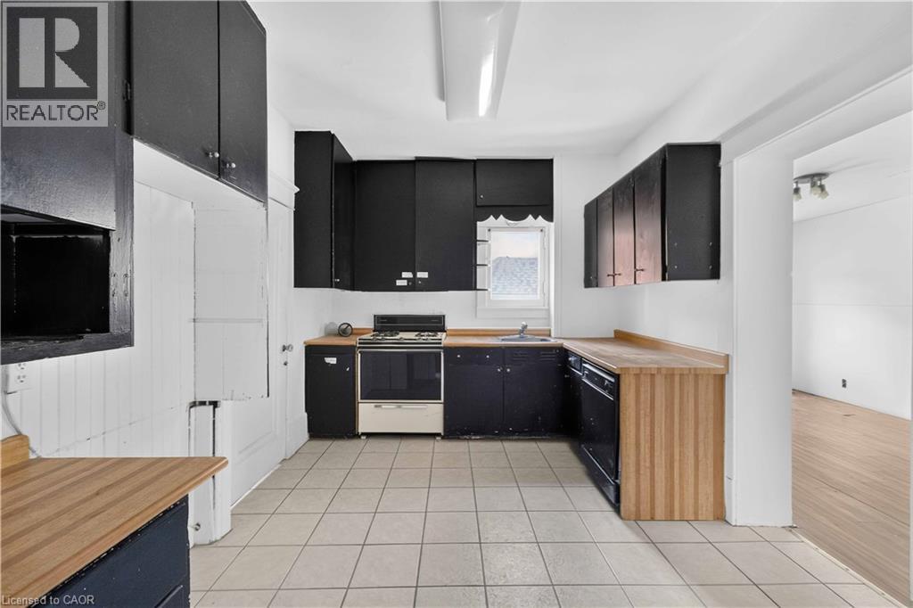 197 Griffin Street N Property Photo 29