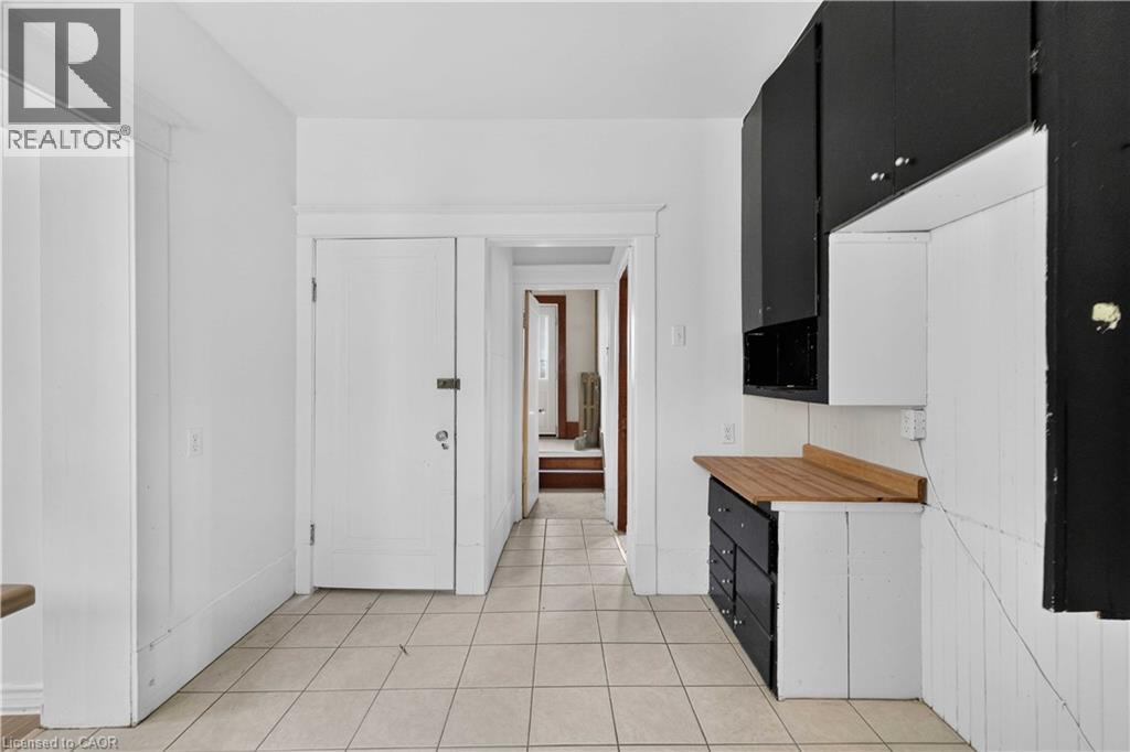 197 Griffin Street N Property Photo 30