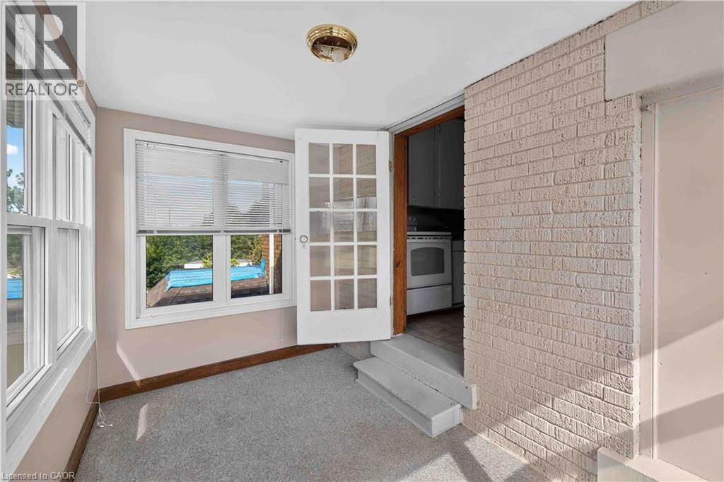 197 Griffin Street N Property Photo 36