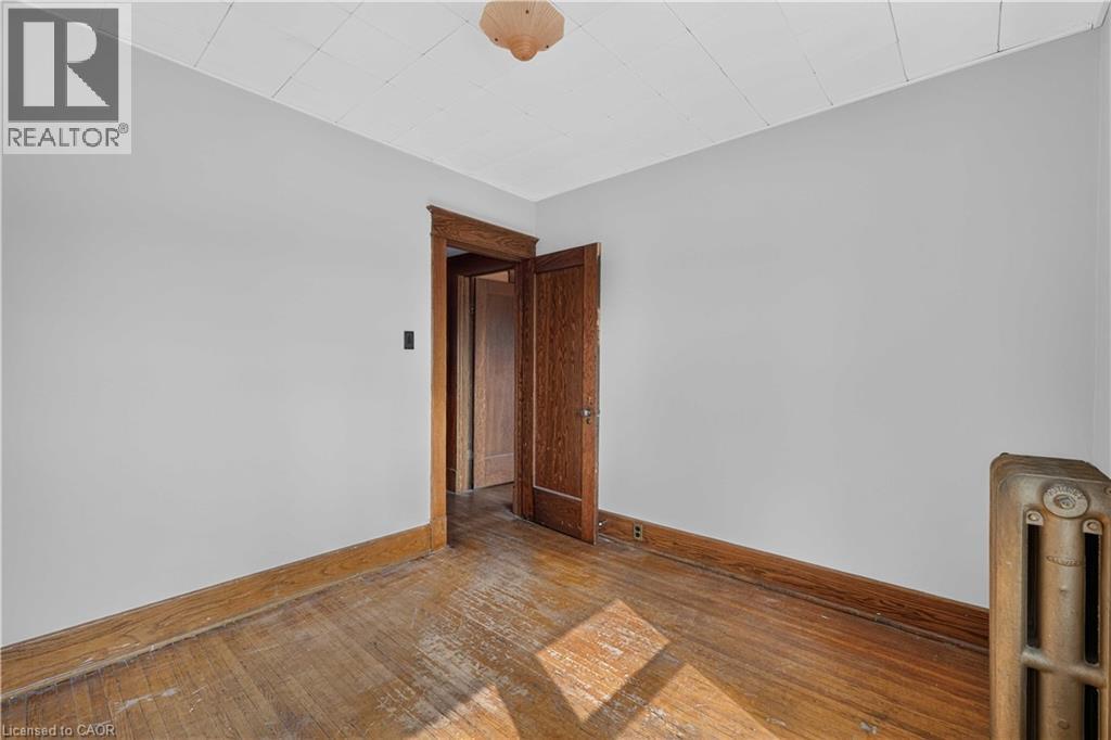 197 Griffin Street N Property Photo 39