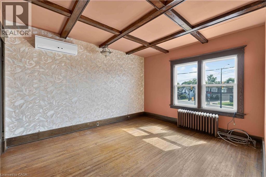197 Griffin Street N Property Photo 40