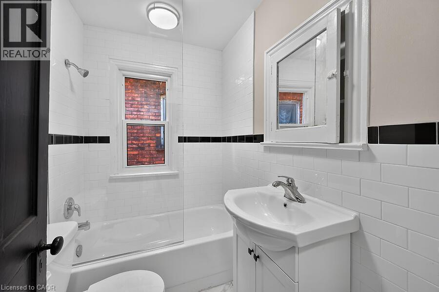 103 Mary Street Property Photo 29