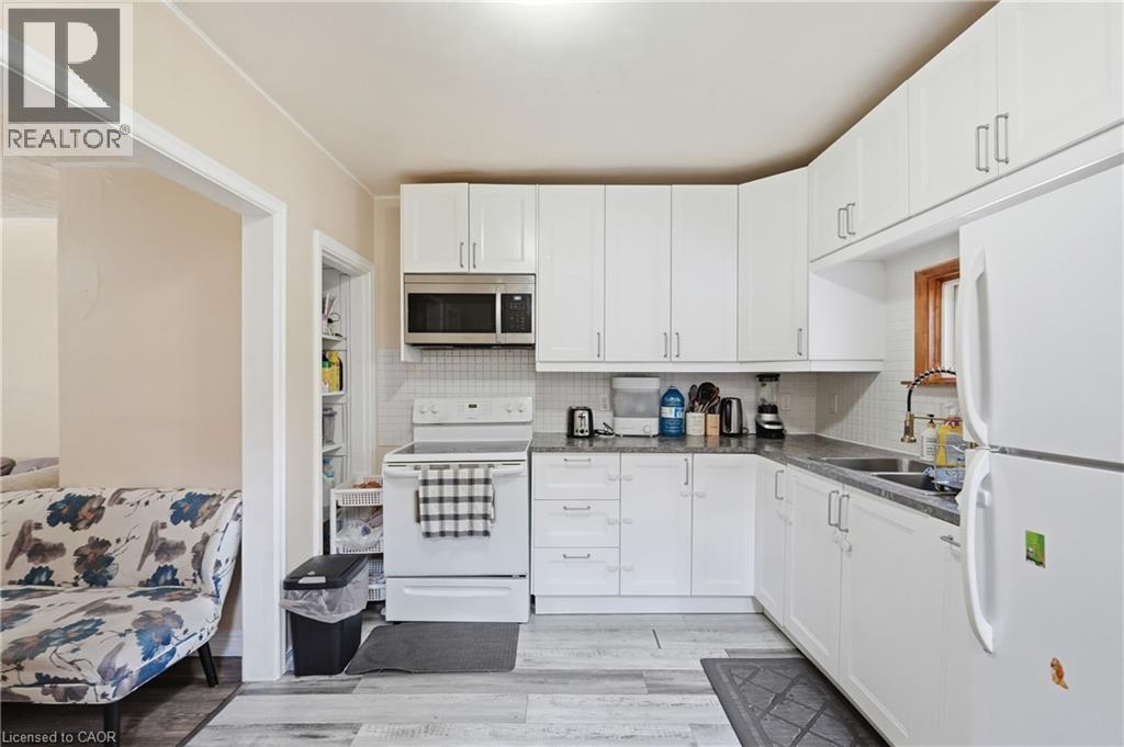 100 Chestnut Avenue Property Photo 10