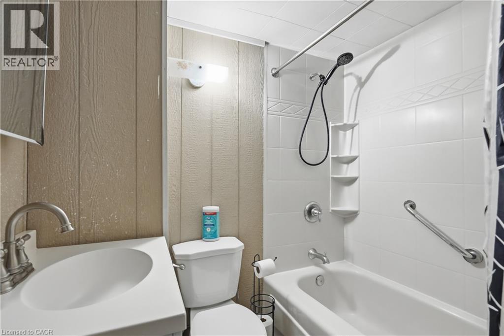 100 Chestnut Avenue Property Photo 12