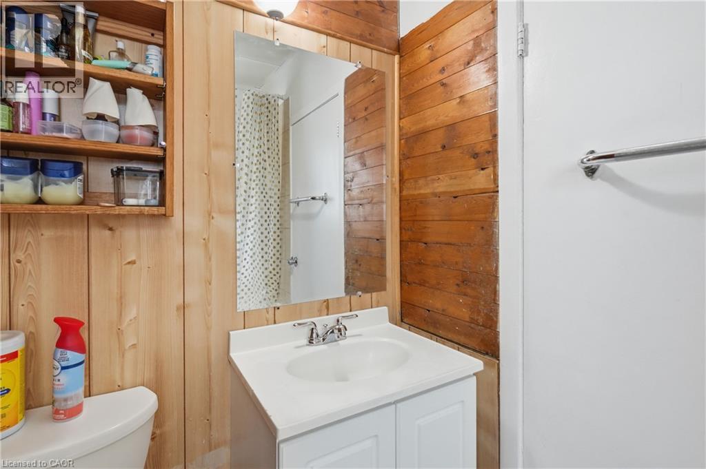 100 Chestnut Avenue Property Photo 16