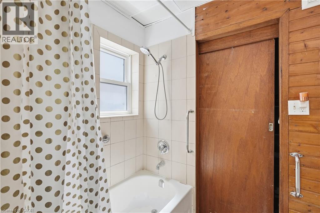 100 Chestnut Avenue Property Photo 17