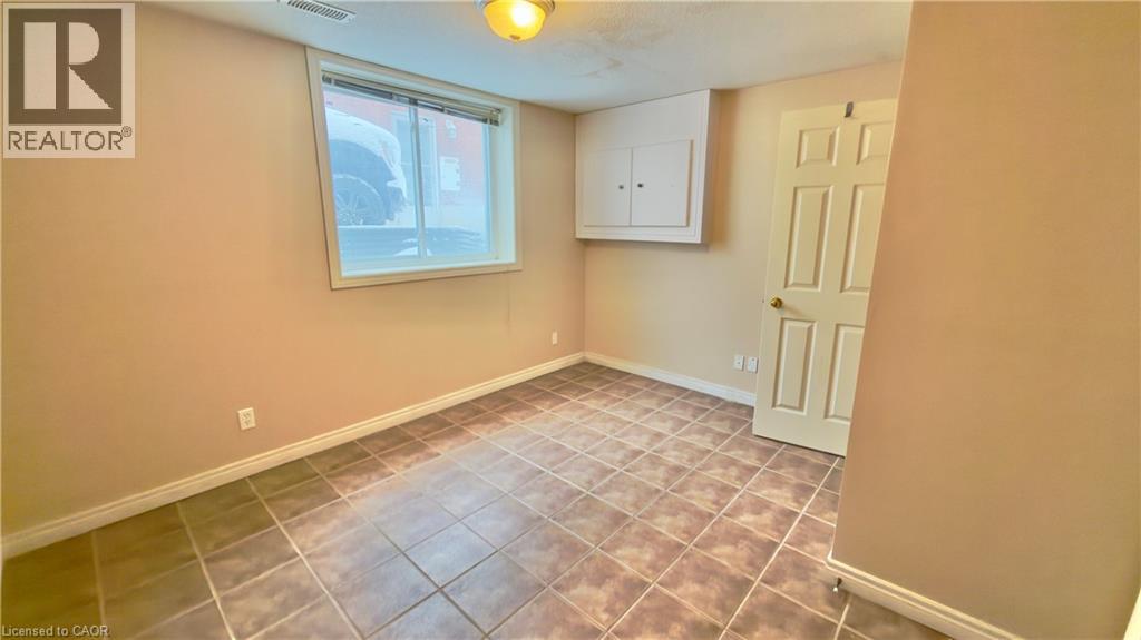 16 Marshall Street Property Photo 13