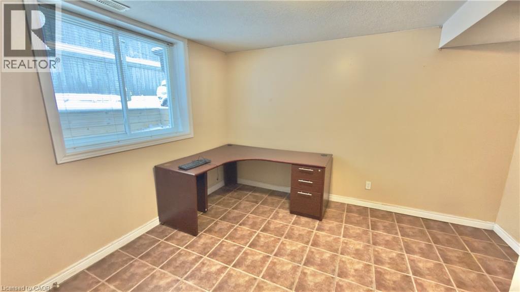 16 Marshall Street Property Photo 20