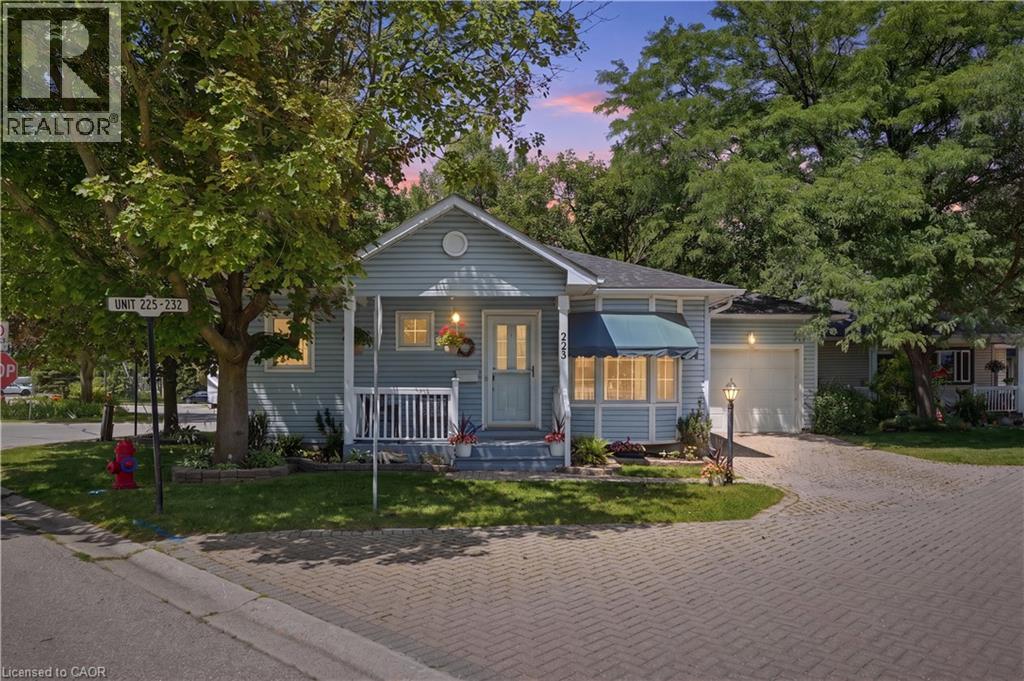 225 SILVERBIRCH Boulevard Property Photo 1