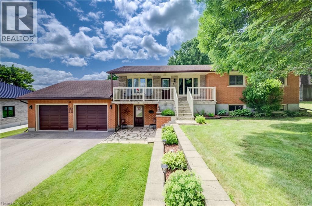 67 Casselholme Crescent Property Photo 1