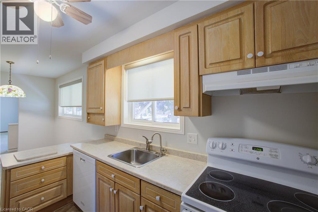 52 Queenston Crescent Property Photo 15