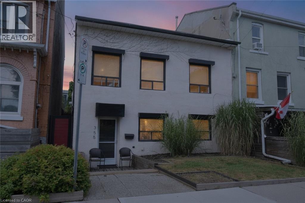 355 Macnab Street N Property Photo 3