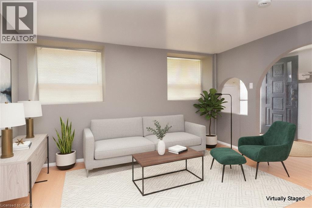 355 Macnab Street N Property Photo 8