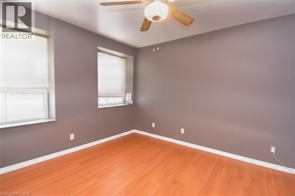 355 Macnab Street N Property Photo 14