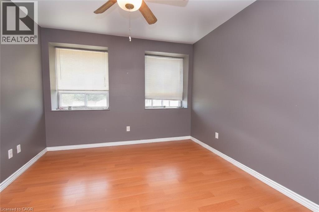 355 Macnab Street N Property Photo 15