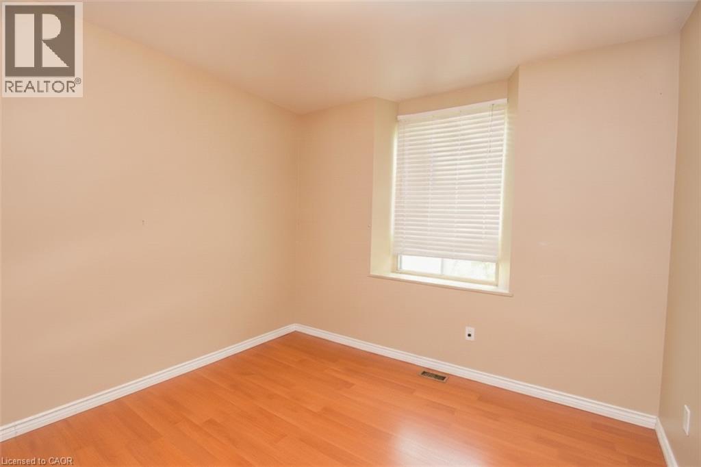 355 Macnab Street N Property Photo 19