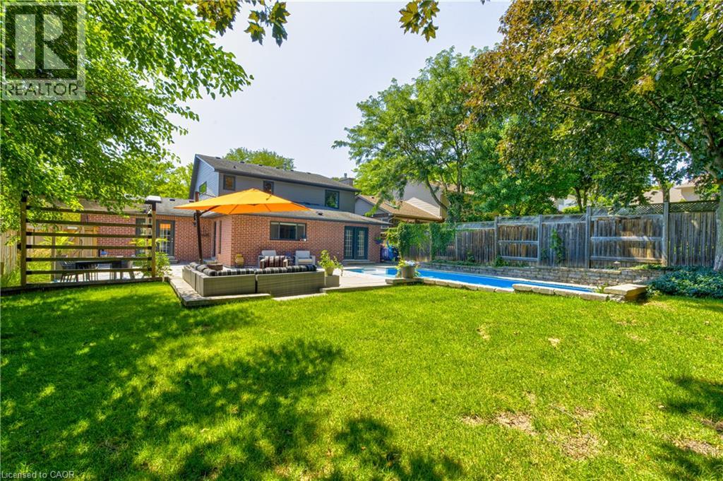 6 Mays Crescent Property Photo 3