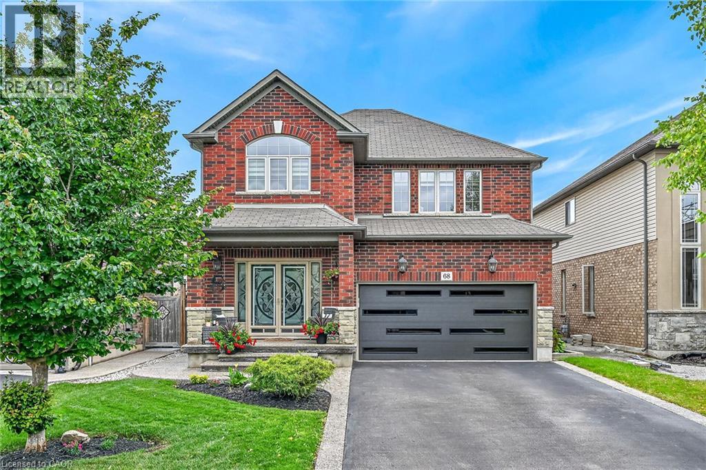 68 GARINGER Crescent Property Photo 1