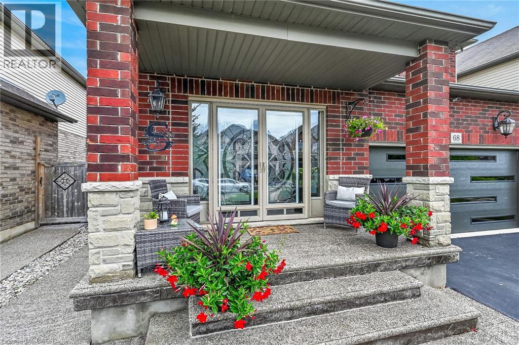 68 Garinger Crescent Property Photo 2