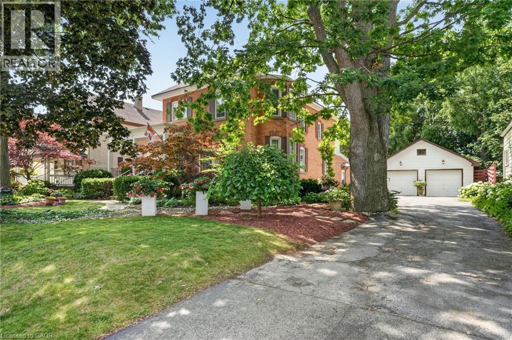 438 Broad Street W Property Photo 1