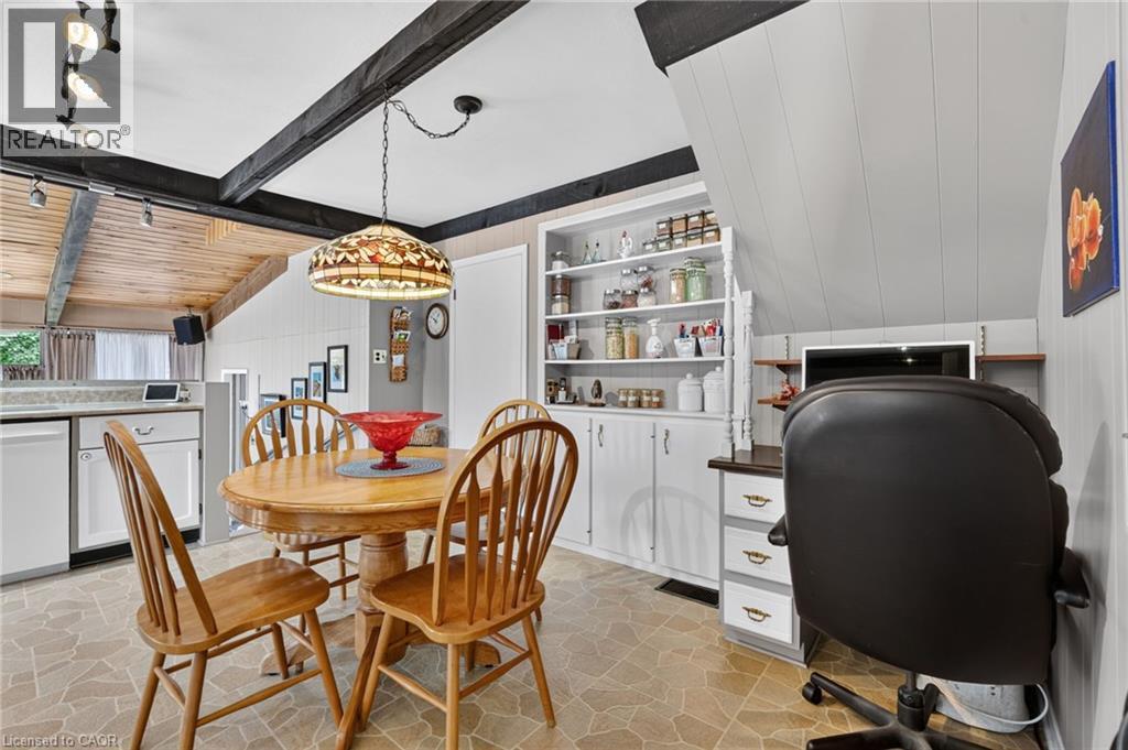 438 Broad Street W Property Photo 14