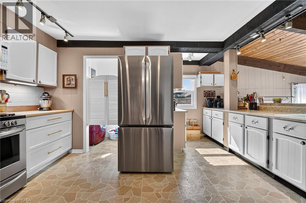 438 Broad Street W Property Photo 19