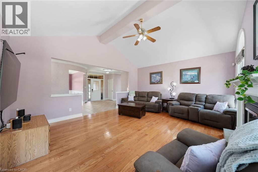 18 Featherstone Avenue Property Photo 16