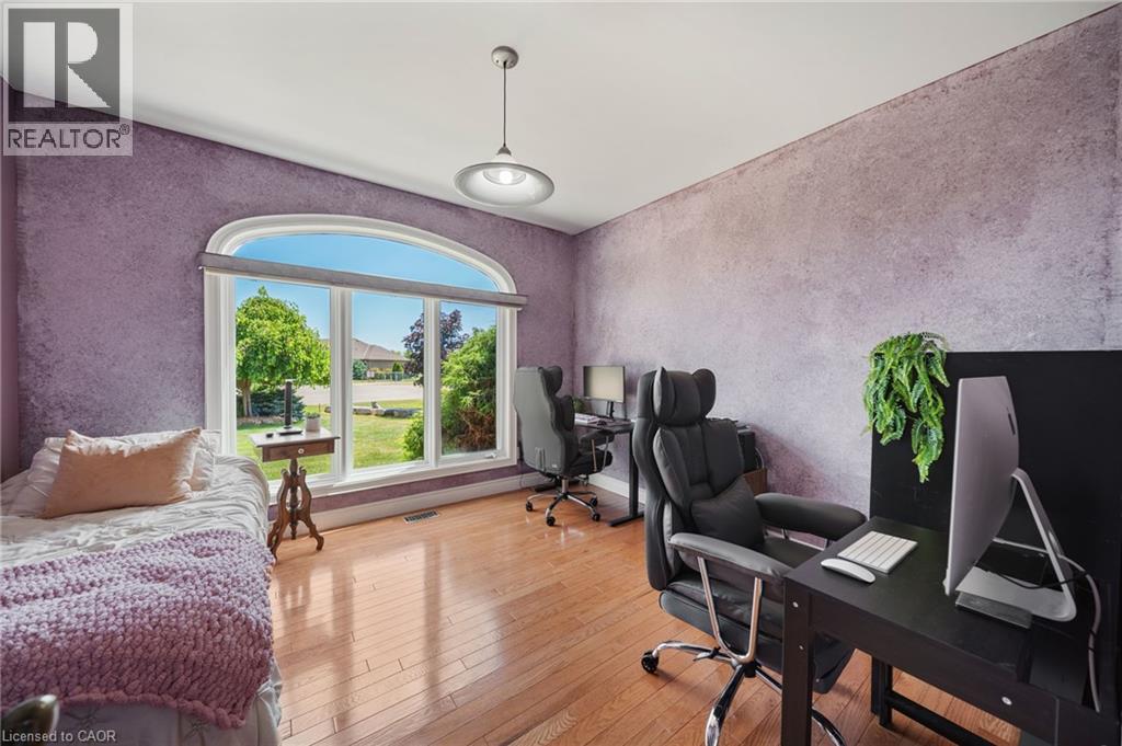18 Featherstone Avenue Property Photo 17