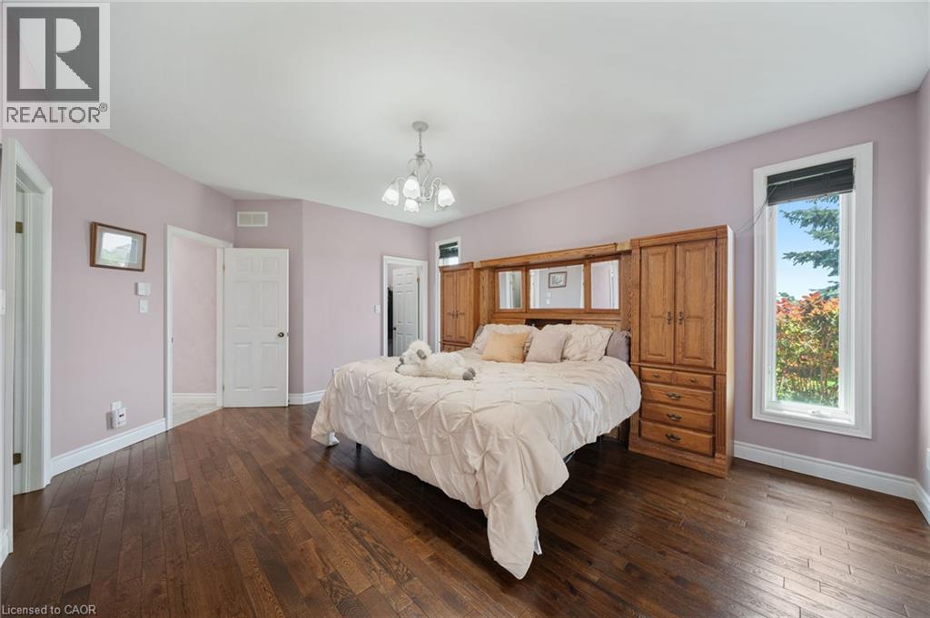 18 Featherstone Avenue Property Photo 22