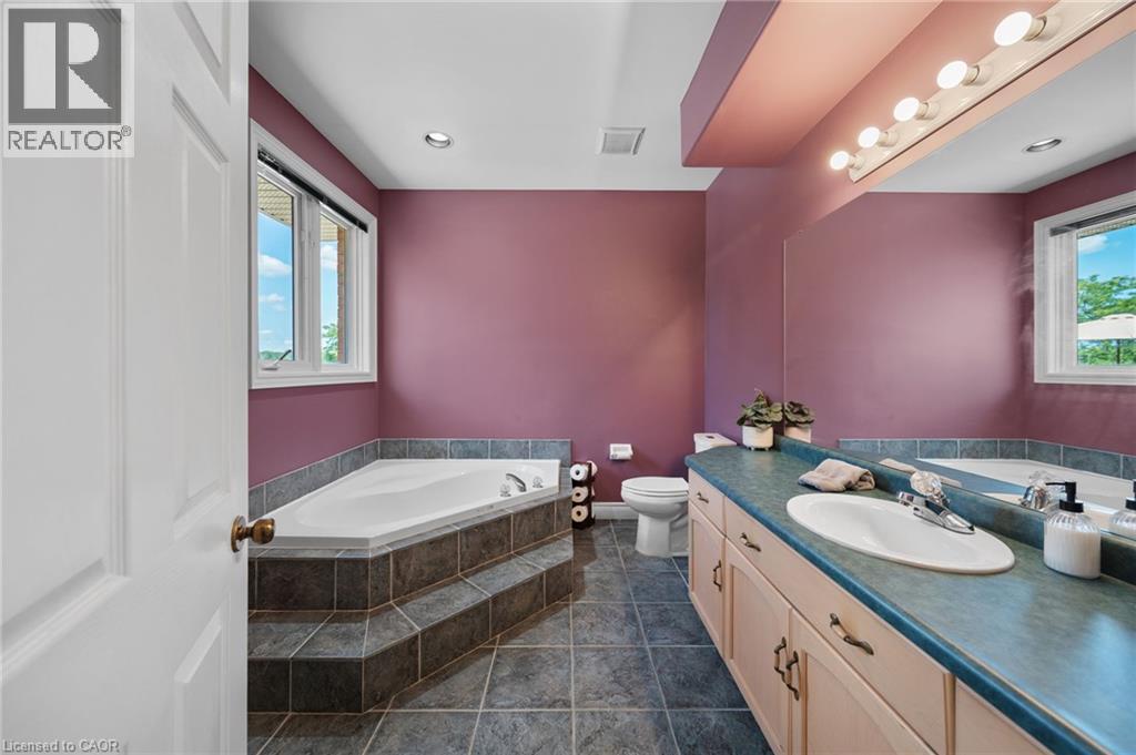 18 Featherstone Avenue Property Photo 23