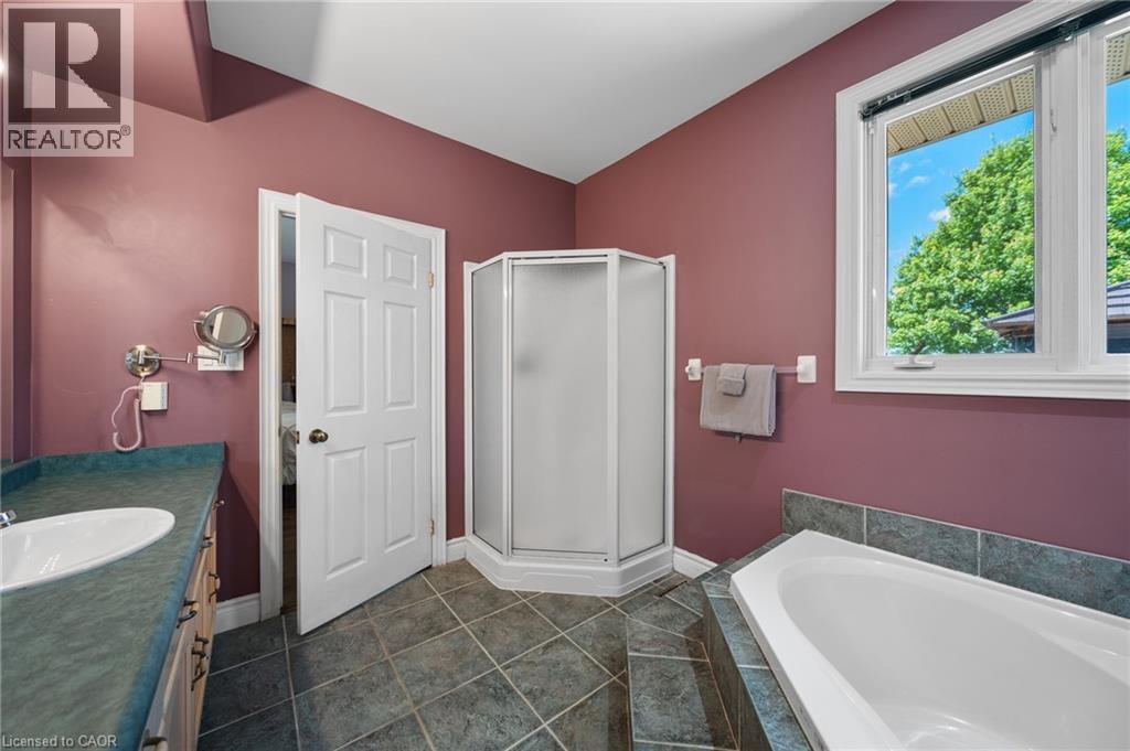 18 Featherstone Avenue Property Photo 24
