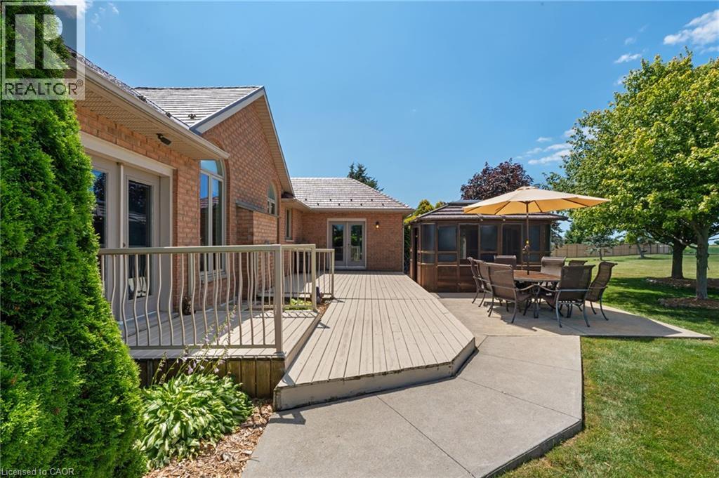 18 Featherstone Avenue Property Photo 36