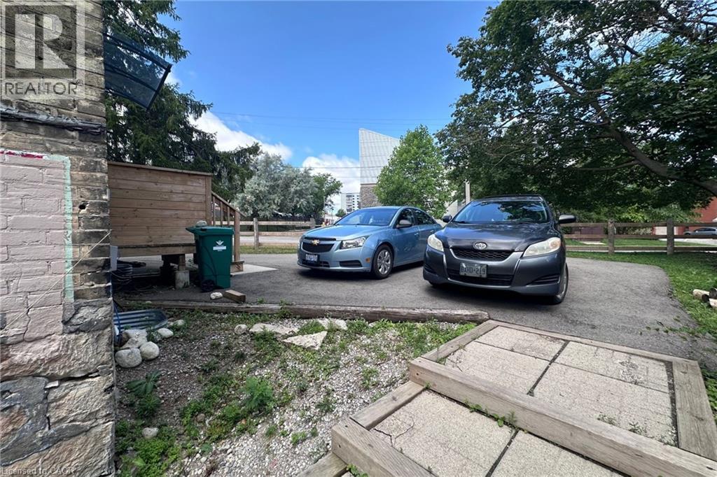 10 Shanley Street Unit# A (lower) Property Photo 2